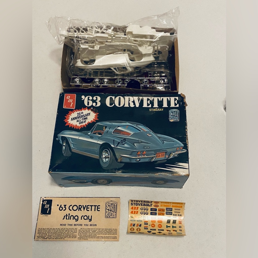 AMT 1963 Corvette Sting Ray Model Kit, Open Box